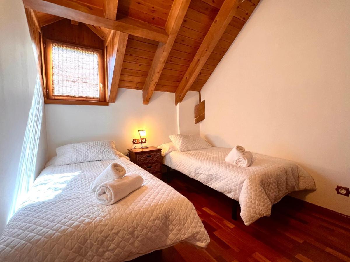 Apartament La Noguera - L'Amfitriona Rialp Exterior photo